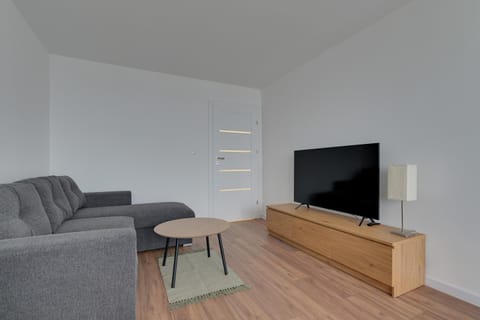 Communal lounge/ TV room, TV and multimedia, Living room, Seating area
