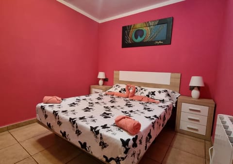 Bed, Photo of the whole room