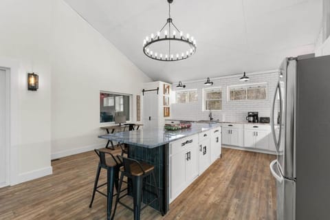 Brand New 4000 SF Vacation Home on 53 acres! House in Glen