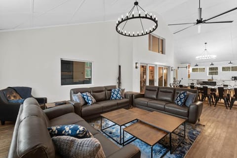 Brand New 4000 SF Vacation Home on 53 acres! House in Glen