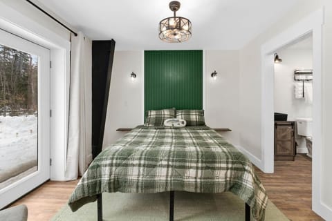 Brand New 4000 SF Vacation Home on 53 acres! House in Glen