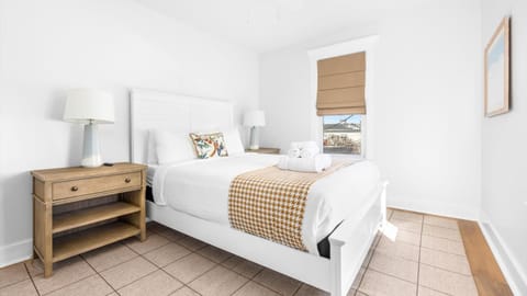 5BR plus Den - Downtown OC - Sleeps 16 House in Ocean City