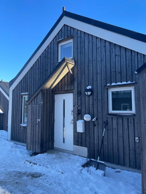 Property building, Day, Winter