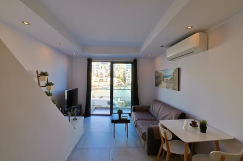 Living room, Seating area, Dining area, air conditioner
