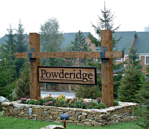 Property building, Day, Property logo or sign, Garden, Other