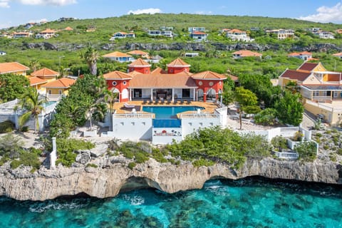 Property building, Day, Natural landscape, Bird's eye view, Mountain view, Pool view, Sea view, Swimming pool