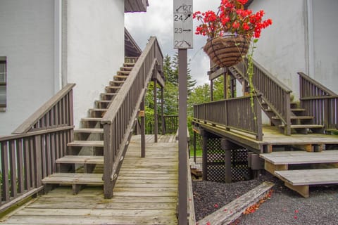 Facade/entrance, Day