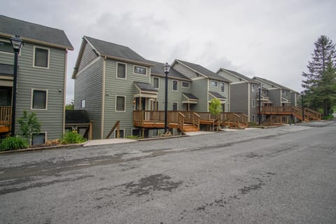 Property building, Day