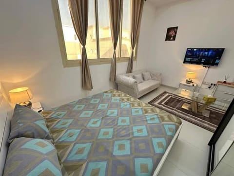 Cyclone Studio Apartments Hotel in Abu Dhabi
