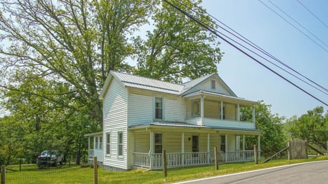 Property building, Day, Street view