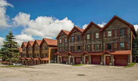 Property building, Day