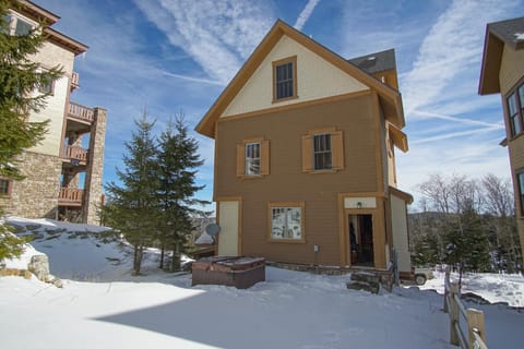 Property building, Day, Winter