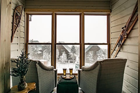 Winter, Living room, Seating area