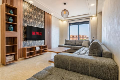 Communal lounge/ TV room, TV and multimedia, Living room, Seating area, Evening entertainment