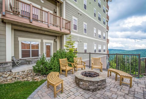 Property building, Day, Natural landscape, View (from property/room), Balcony/Terrace, Mountain view