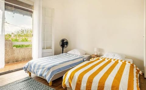 Entre Provence-Camargue, belle maison avec piscine House in Tarascon