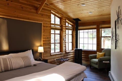 Bed, Bedroom, fireplace