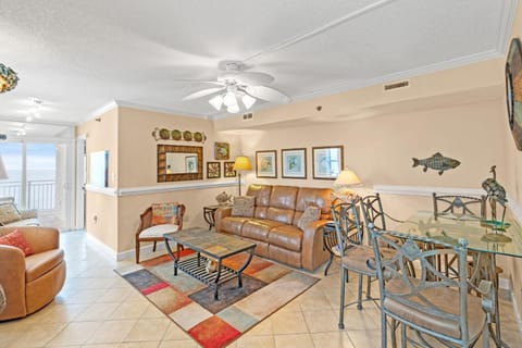 San-A-Bel 415 - Oceanfront - Crescent Beach Section House in Crescent Beach