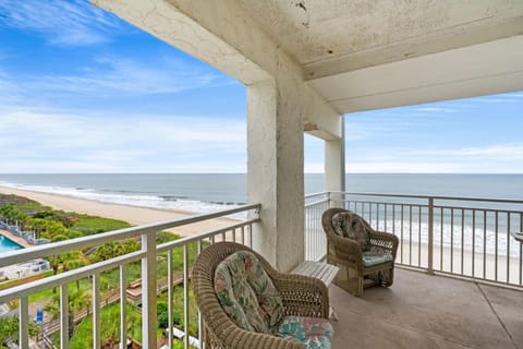 San-A-Bel 415 - Oceanfront - Crescent Beach Section House in Crescent Beach
