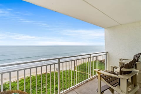 San-A-Bel 415 - Oceanfront - Crescent Beach Section House in Crescent Beach