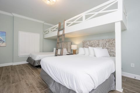 Phoenix Gulf Towers 2203 Apartment in Orange Beach