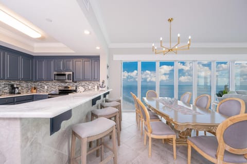 Phoenix Gulf Towers 2208 Apartment in Orange Beach