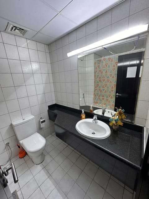 Executive Master bed Room With attached bathroom Hotel in Dubai