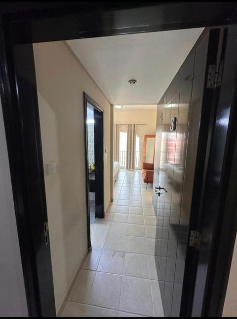 Executive Master bed Room With attached bathroom Hotel in Dubai