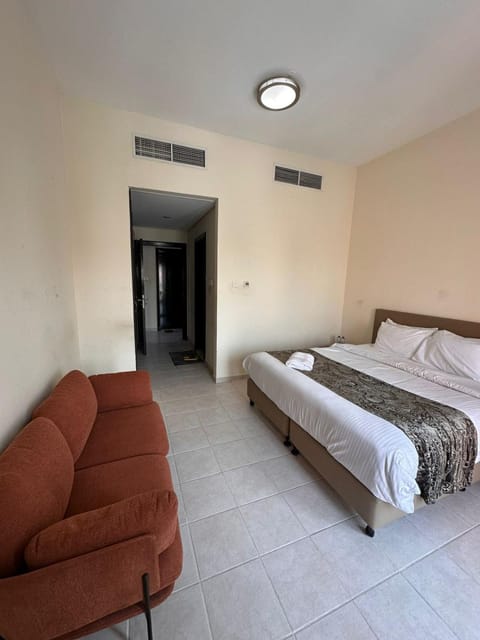 Executive Master bed Room With attached bathroom Hotel in Dubai