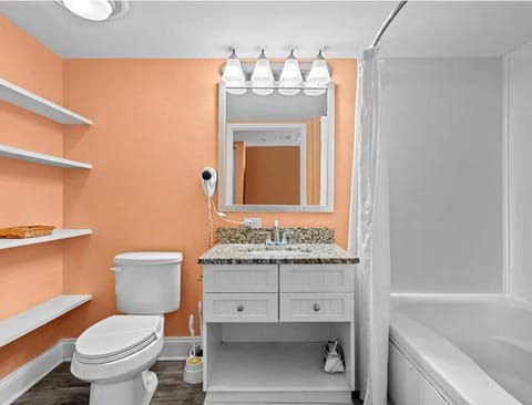 Salt & Sun at Baywatch - Beach, Pools, Bites & Bars Apartment hotel in Atlantic Beach