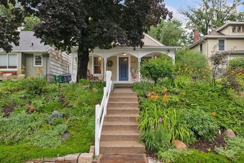 Elegant Linden Hills Home Family-Friendly Walk to Lake House in Linden Hills