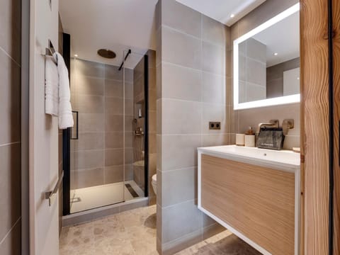 Duplex élégant à Val d'Isère - 3 chambres, parking, proche centre - FR-1-567-145 Apartment in Val dIsere