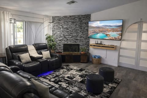 Casa Pueblo House in Desert Hot Springs