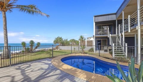 Garden, Balcony/Terrace, Pool view, Sea view, Swimming pool, Swimming pool
