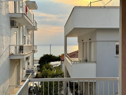 Natural landscape, Balcony/Terrace, Sea view