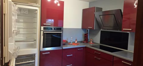 Kitchen or kitchenette, Kitchen or kitchenette