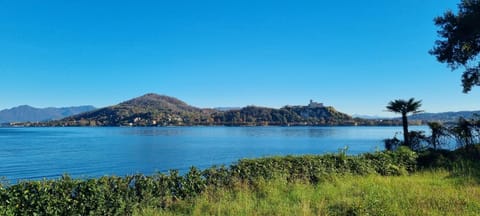 Arona Lake APT View Apartment in Arona