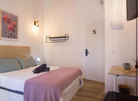 Habitación en Alicante Plus 5 Bed and Breakfast in Alicante