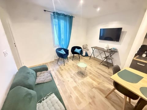 Shaynez YourHostHelper Apartment in Quimper