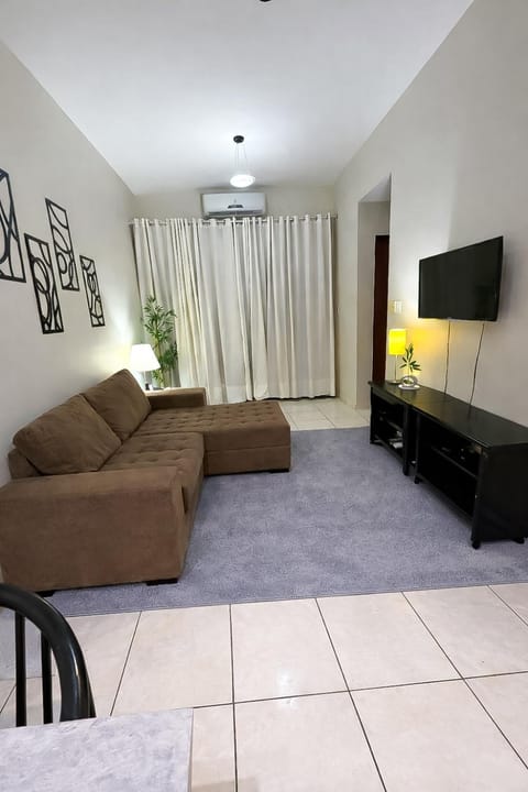 Communal lounge/ TV room, TV and multimedia, Living room, Seating area, Evening entertainment, air conditioner