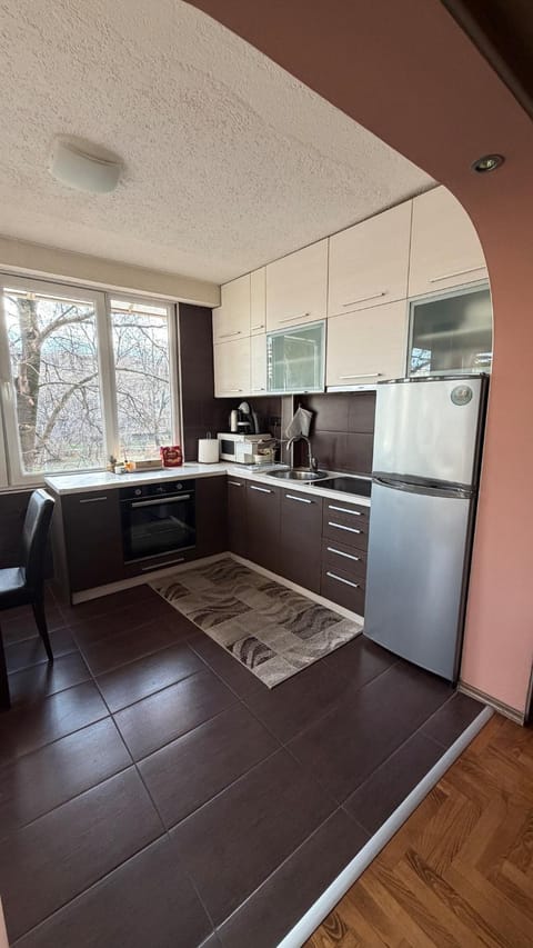 Kitchen or kitchenette, oven, stove