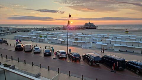 Natural landscape, Sea view, Sunset, Parking