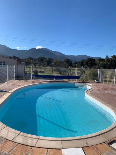 Mountain view, Swimming pool