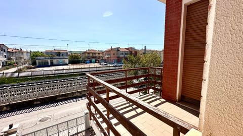 SE081 - Comodo trilocale a Marotta Apartment in Marotta