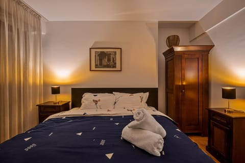 Bed, Photo of the whole room, Bedroom, towels, wardrobe
