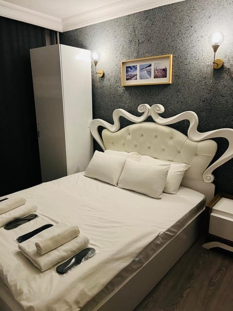 Bed, Photo of the whole room, Bedroom, towels, wardrobe