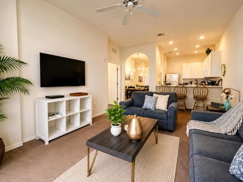 Game Room, Living room