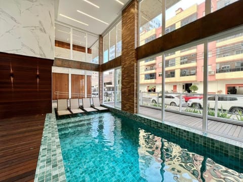 Pool view, Swimming pool, sunbed