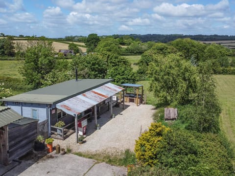 Property building, Spring, Day, Natural landscape, Garden, Garden view