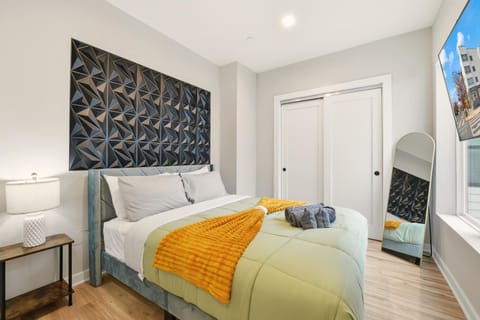 Bed, Photo of the whole room, Bedroom, towels, wardrobe